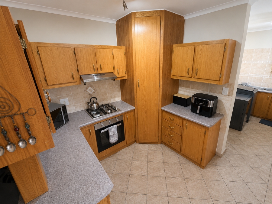 3 Bedroom Property for Sale in Waterval East North West